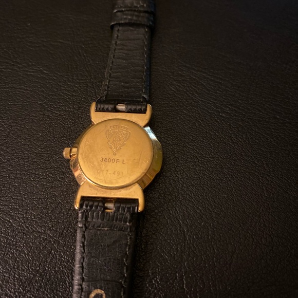 Vintage Gucci Watch purchased in early 90s - Picture 2 of 10